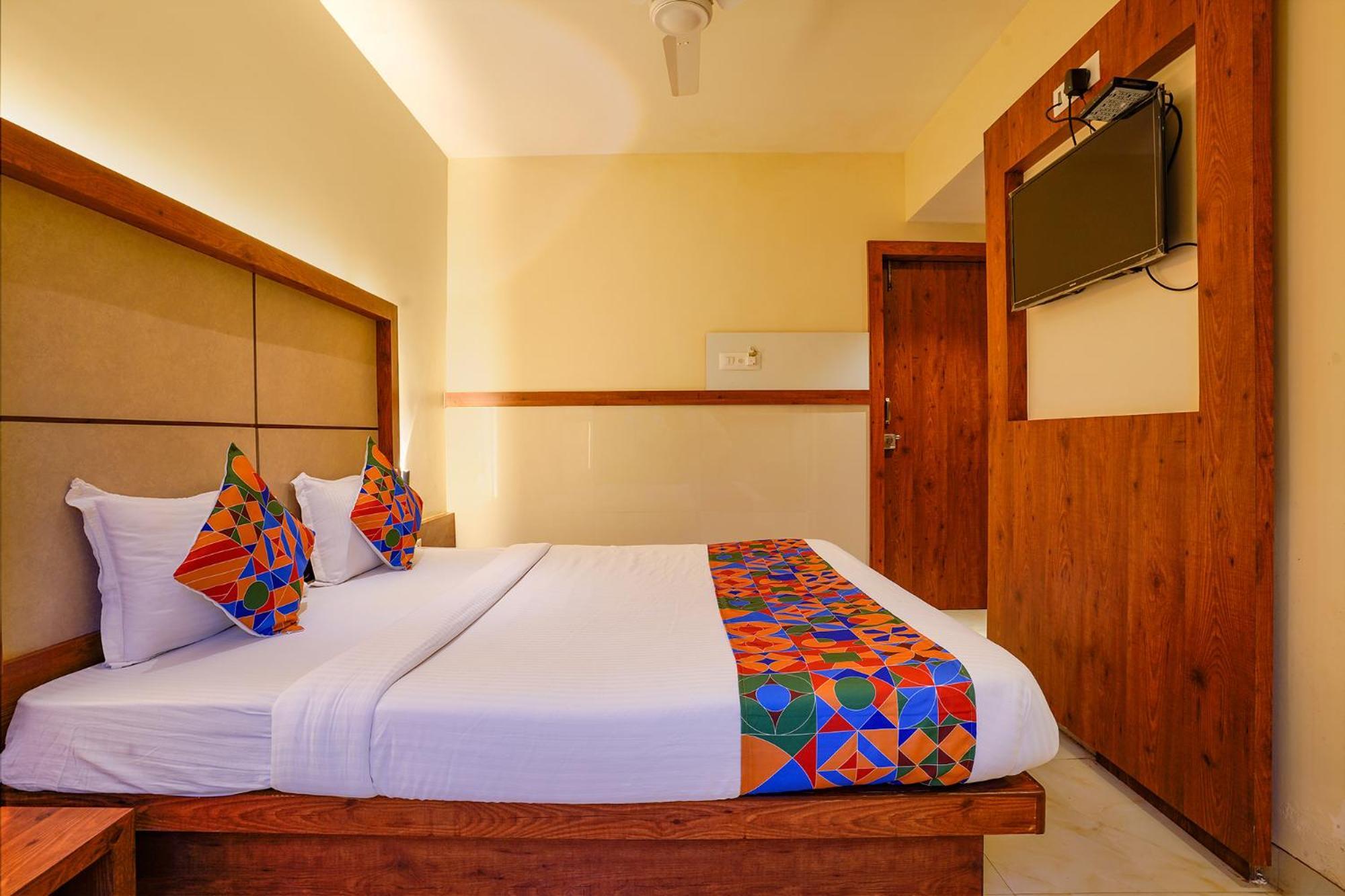 Fabexpress Super 7 Inn - Nr Rabale Station Navi Mumbai Bagian luar foto