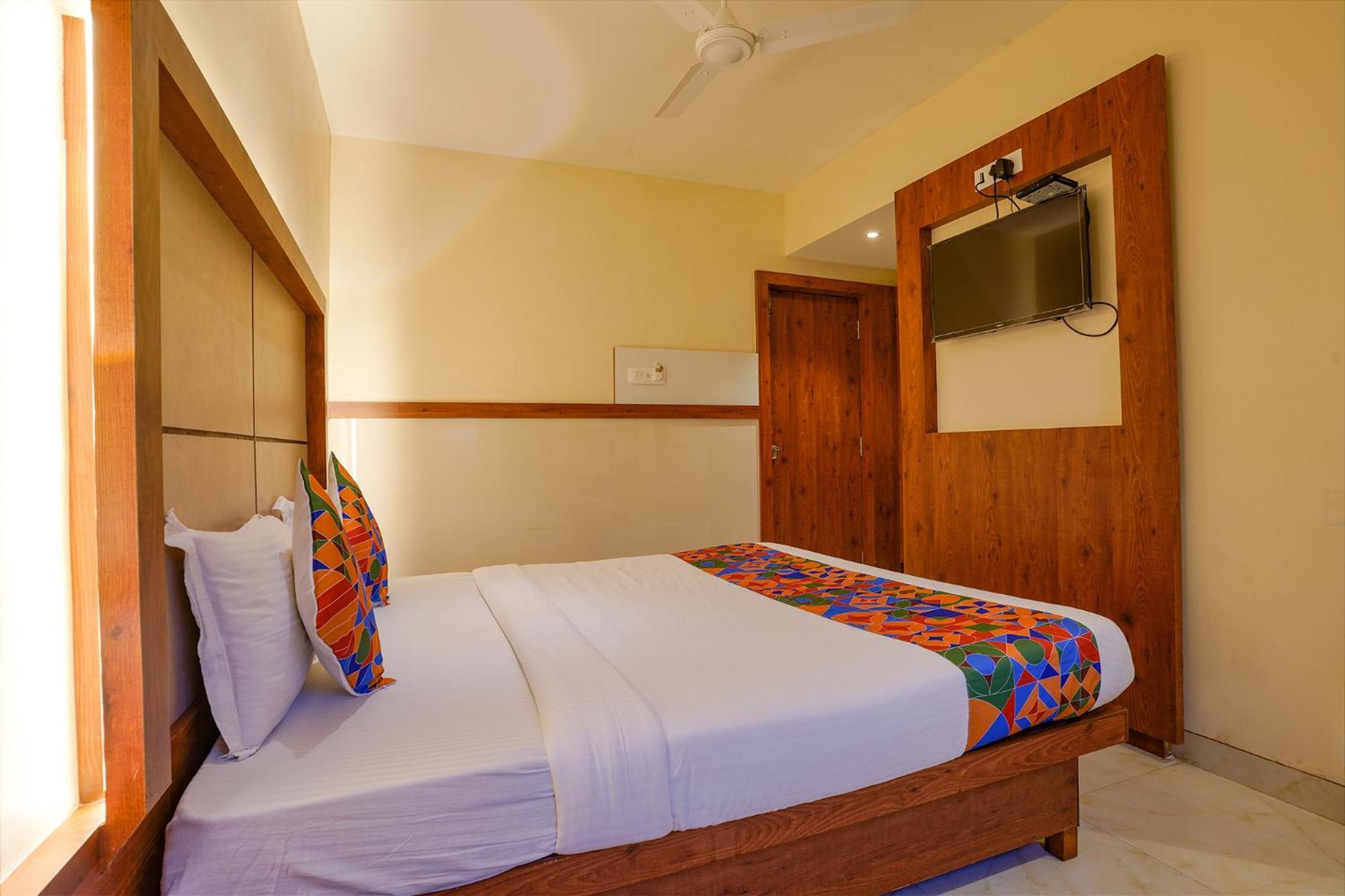 Fabexpress Super 7 Inn - Nr Rabale Station Navi Mumbai Bagian luar foto